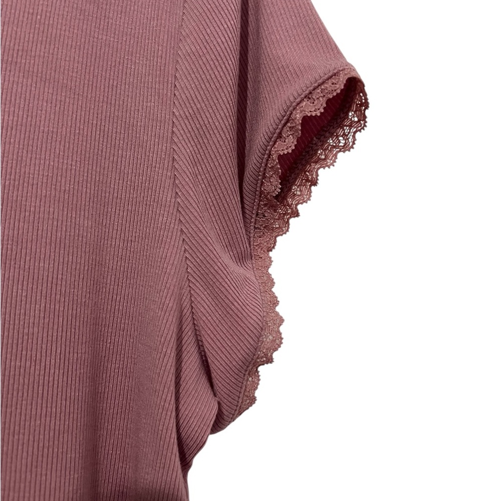 Divided by H&M Short Sleeve Ribbed Tee in Dusty Mauve - Picture 2 of 4